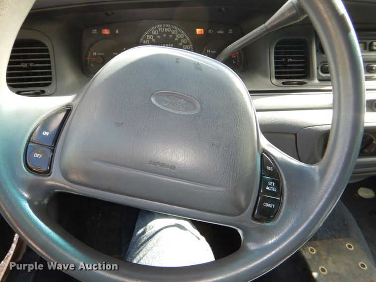 image for item DI2657 2000 Ford Crown Victoria Police Interceptor