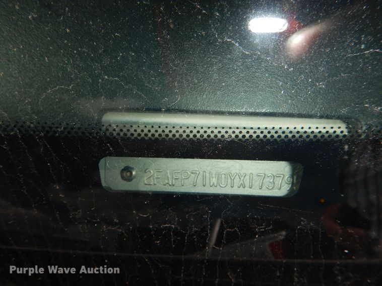 image for item DI2657 2000 Ford Crown Victoria Police Interceptor