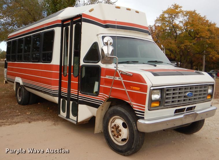 image for item DI2672 1990 Ford Econoline E350 Aerotech shuttle bus