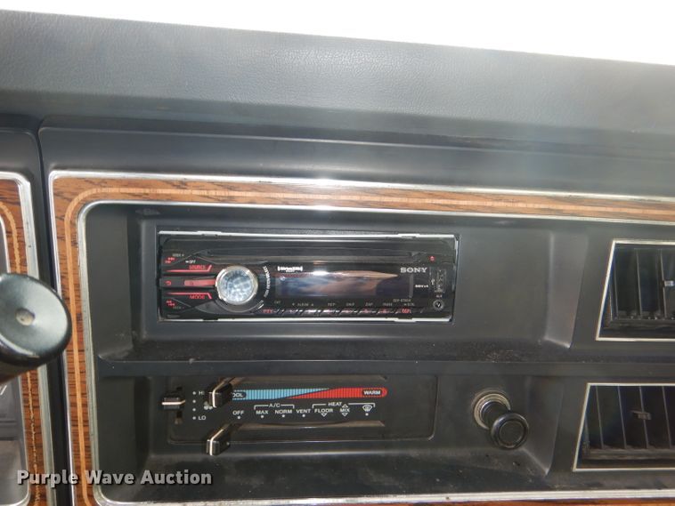 image for item DI2672 1990 Ford Econoline E350 Aerotech shuttle bus