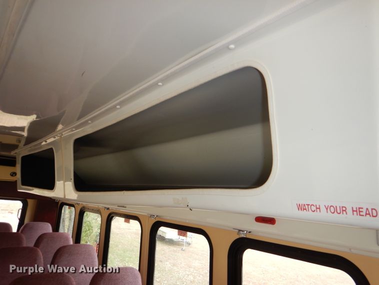 image for item DI2672 1990 Ford Econoline E350 Aerotech shuttle bus