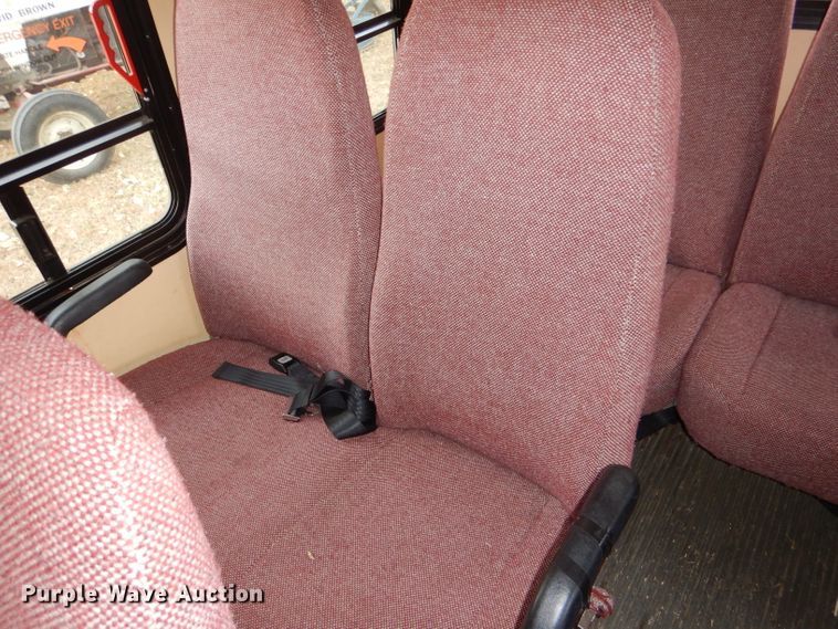 image for item DI2672 1990 Ford Econoline E350 Aerotech shuttle bus