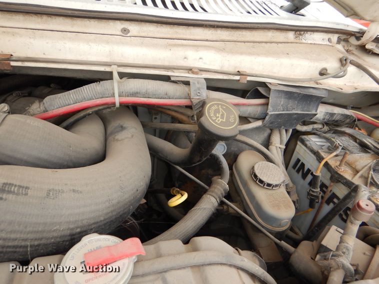 image for item DI2672 1990 Ford Econoline E350 Aerotech shuttle bus