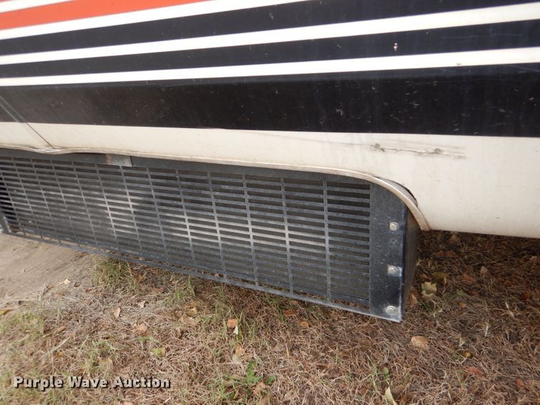image for item DI2672 1990 Ford Econoline E350 Aerotech shuttle bus