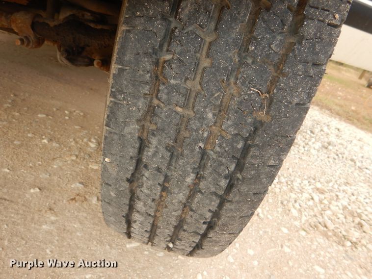 image for item DI2672 1990 Ford Econoline E350 Aerotech shuttle bus