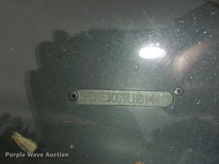 image for item DI2672 1990 Ford Econoline E350 Aerotech shuttle bus