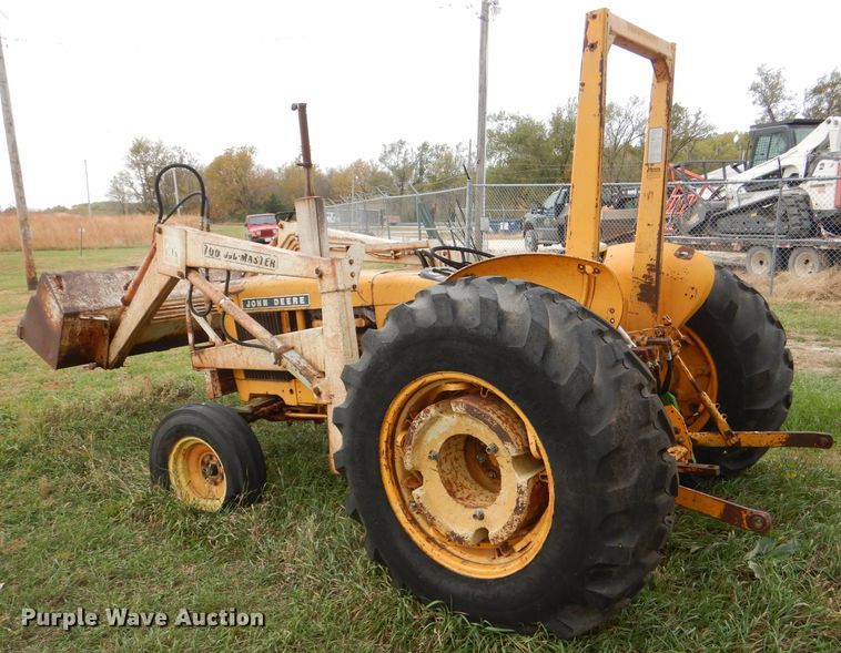 image for item DI2676 1974 John Deere 401B tractor