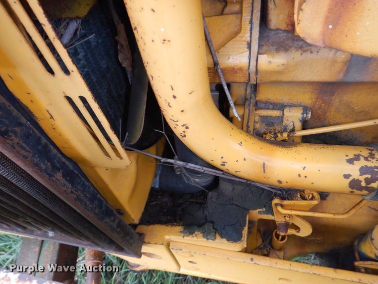 image for item DI2676 1974 John Deere 401B tractor