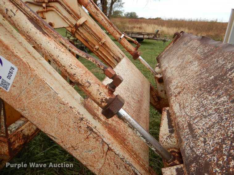 image for item DI2676 1974 John Deere 401B tractor