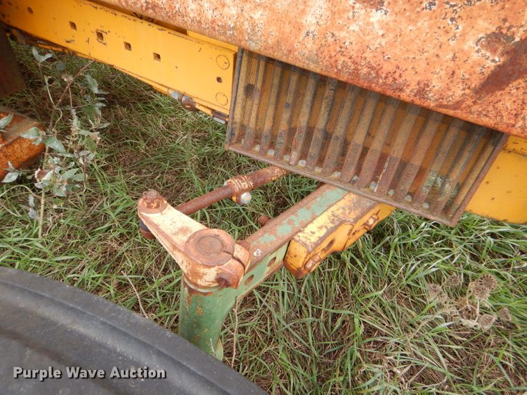 image for item DI2676 1974 John Deere 401B tractor