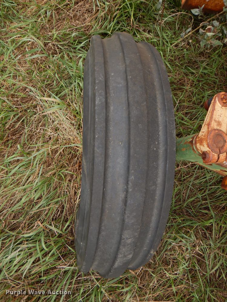 image for item DI2676 1974 John Deere 401B tractor