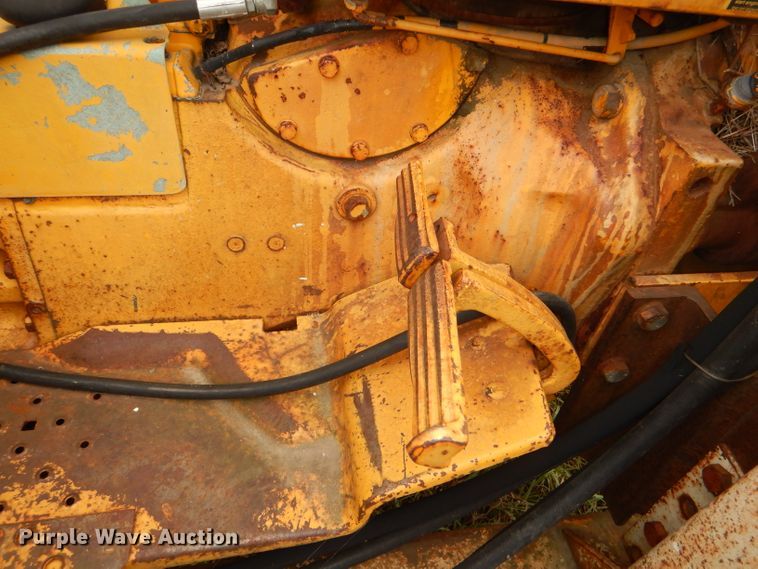 image for item DI2676 1974 John Deere 401B tractor