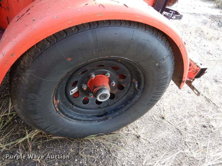 image for item EC9001 2004 Crafco SS125 crack sealer