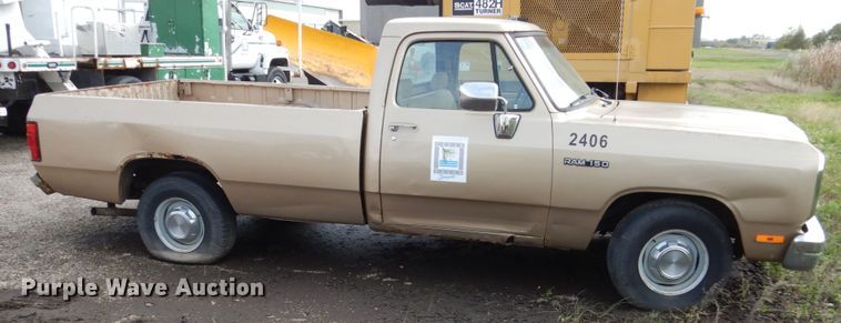 image for item EC9002 1991 Dodge D150 pickup truck