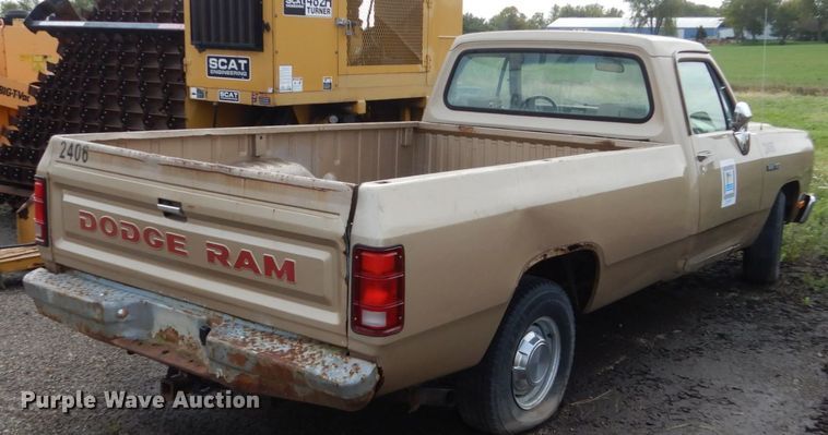 image for item EC9002 1991 Dodge D150 pickup truck