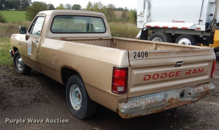 image for item EC9002 1991 Dodge D150 pickup truck
