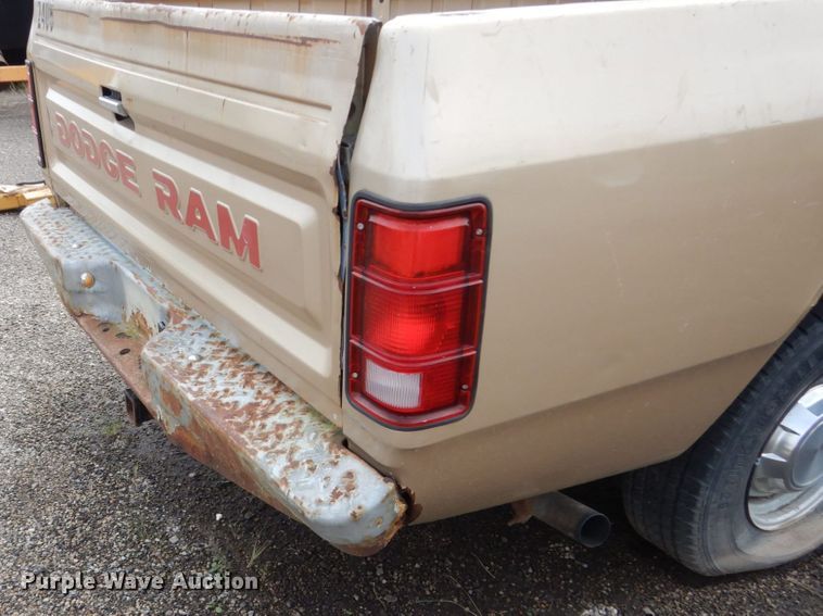 image for item EC9002 1991 Dodge D150 pickup truck