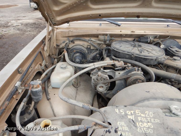 image for item EC9002 1991 Dodge D150 pickup truck