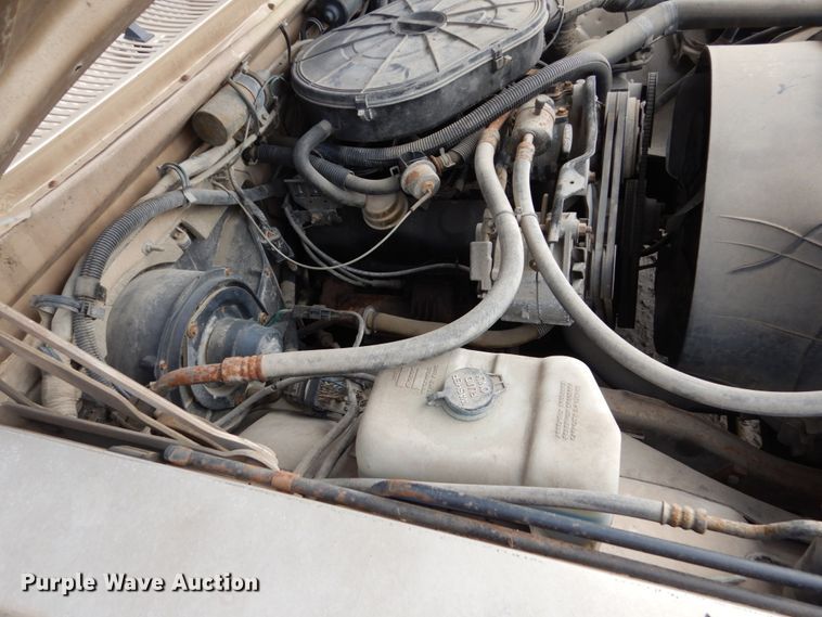 image for item EC9002 1991 Dodge D150 pickup truck