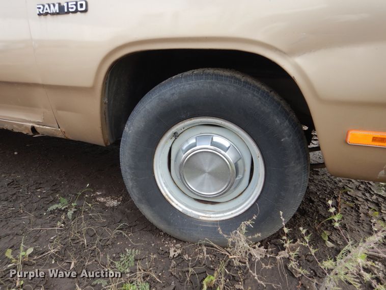 image for item EC9002 1991 Dodge D150 pickup truck