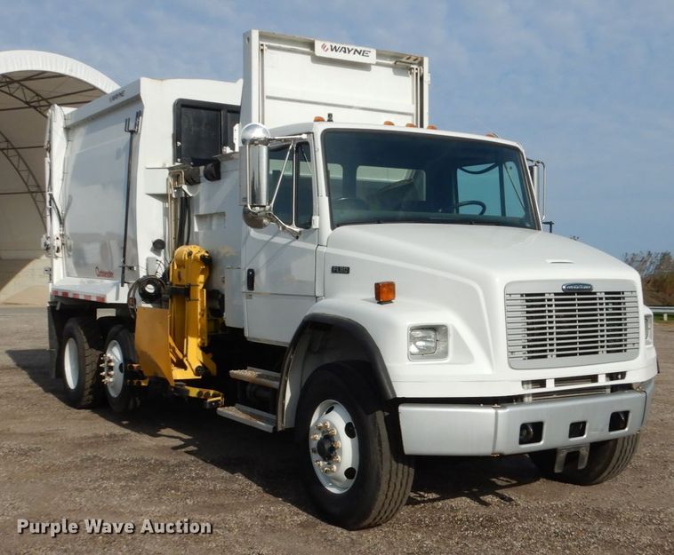 image for item EC9003 2004 Freightliner FL80 refuse truck