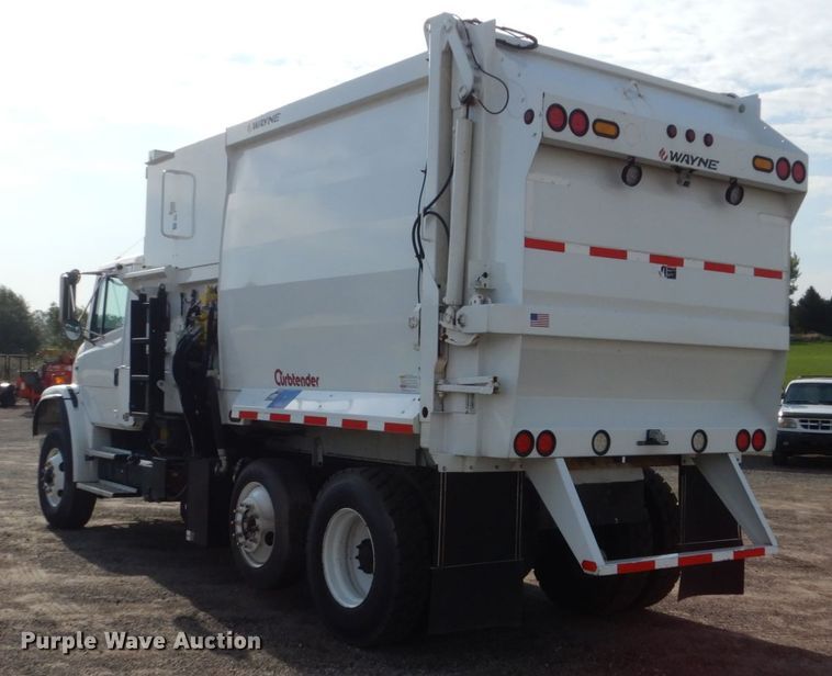image for item EC9003 2004 Freightliner FL80 refuse truck