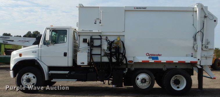 image for item EC9003 2004 Freightliner FL80 refuse truck