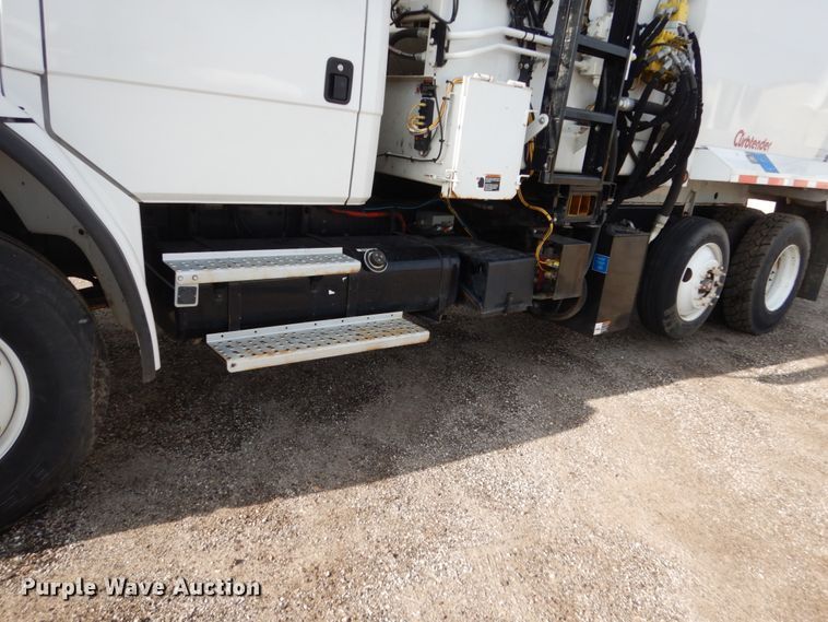 image for item EC9003 2004 Freightliner FL80 refuse truck