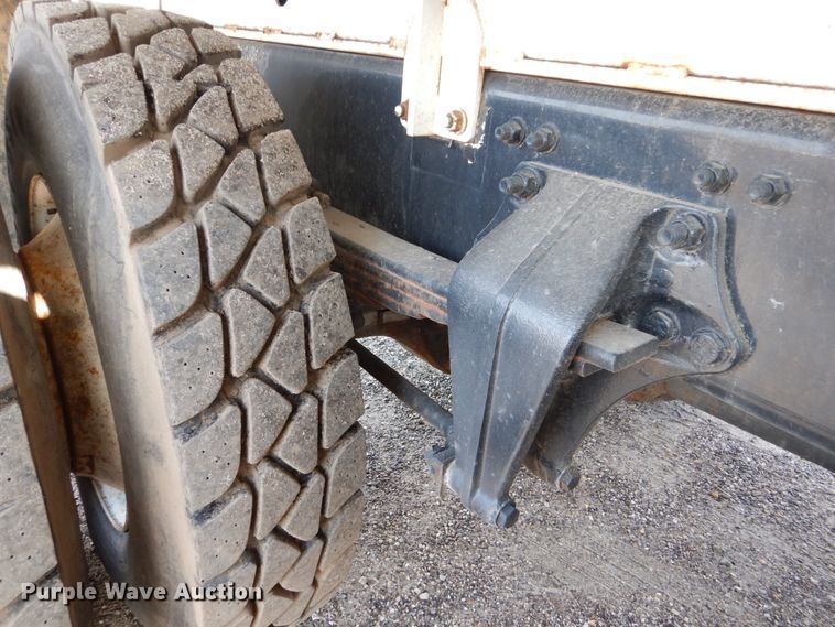 image for item EC9003 2004 Freightliner FL80 refuse truck