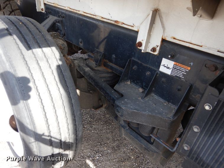 image for item EC9003 2004 Freightliner FL80 refuse truck