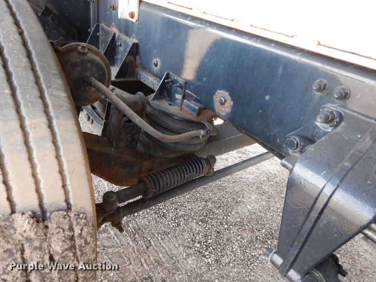 image for item EC9003 2004 Freightliner FL80 refuse truck