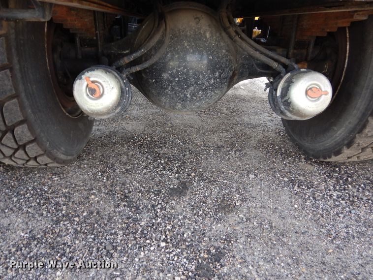 image for item EC9003 2004 Freightliner FL80 refuse truck