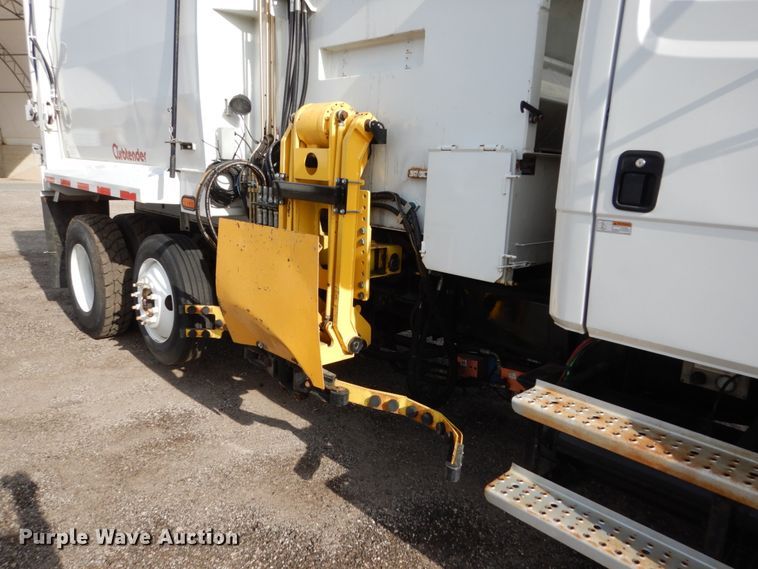 image for item EC9003 2004 Freightliner FL80 refuse truck