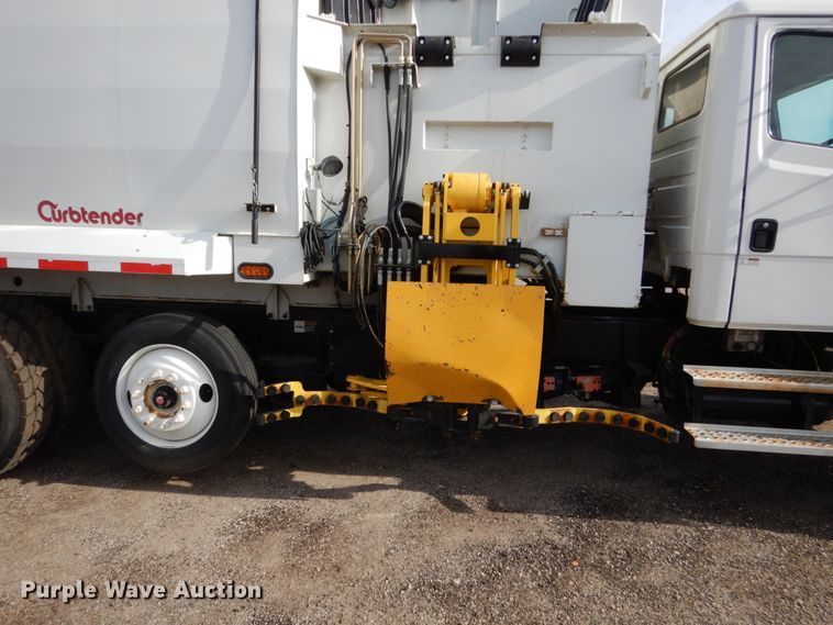 image for item EC9003 2004 Freightliner FL80 refuse truck