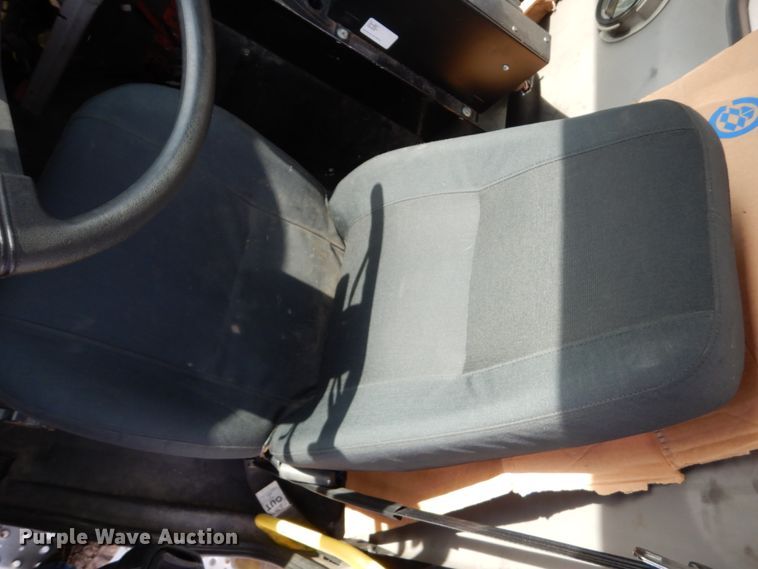 image for item EC9003 2004 Freightliner FL80 refuse truck