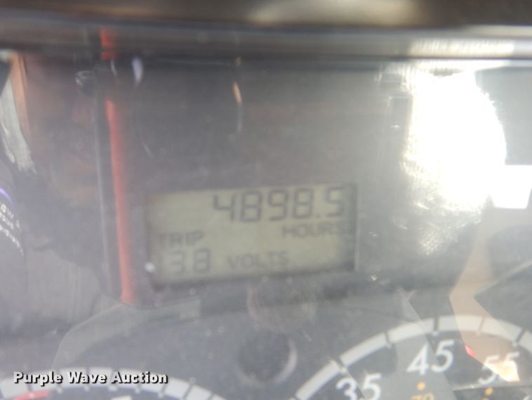 image for item EC9003 2004 Freightliner FL80 refuse truck