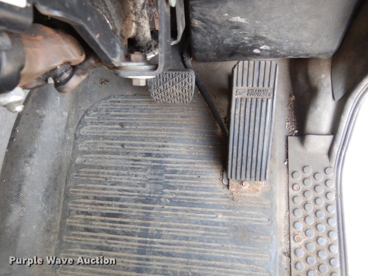 image for item EC9003 2004 Freightliner FL80 refuse truck