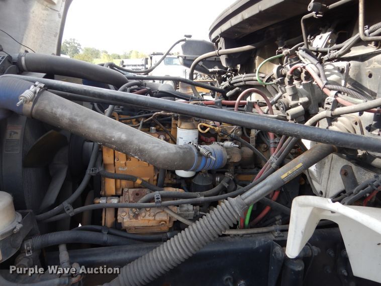 image for item EC9003 2004 Freightliner FL80 refuse truck