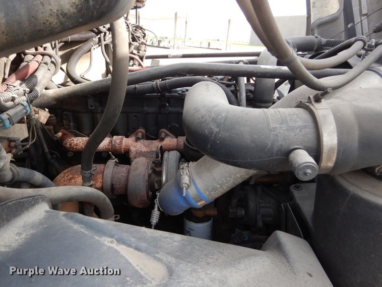 image for item EC9003 2004 Freightliner FL80 refuse truck