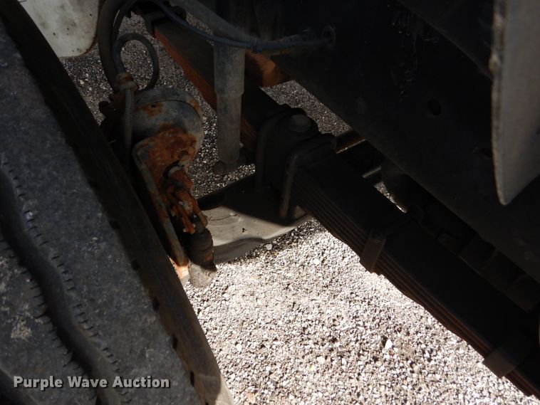 image for item EC9003 2004 Freightliner FL80 refuse truck