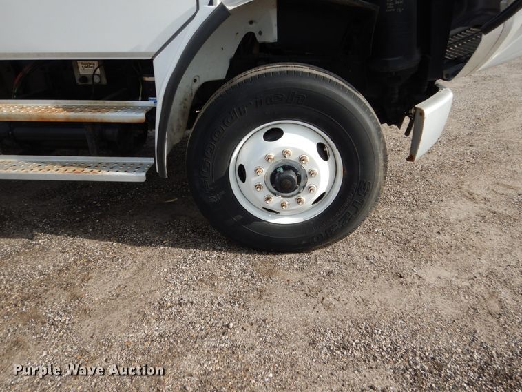 image for item EC9003 2004 Freightliner FL80 refuse truck