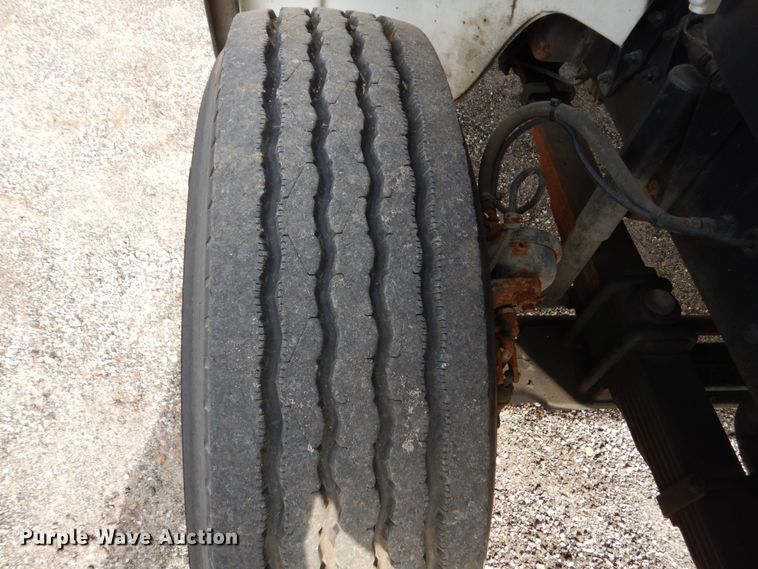 image for item EC9003 2004 Freightliner FL80 refuse truck