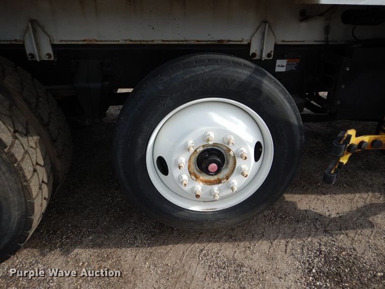 image for item EC9003 2004 Freightliner FL80 refuse truck