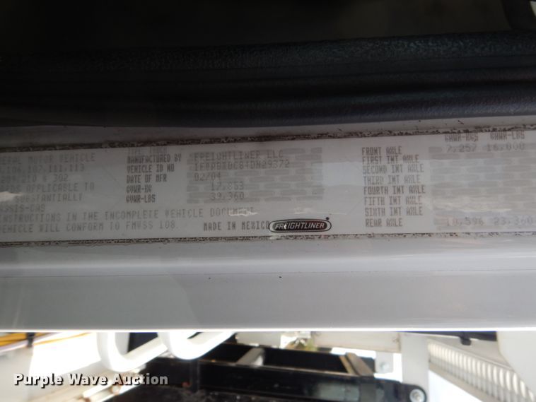 image for item EC9003 2004 Freightliner FL80 refuse truck