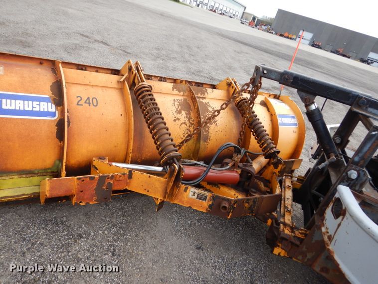 image for item EC9004 1992 International 4900 dump truck