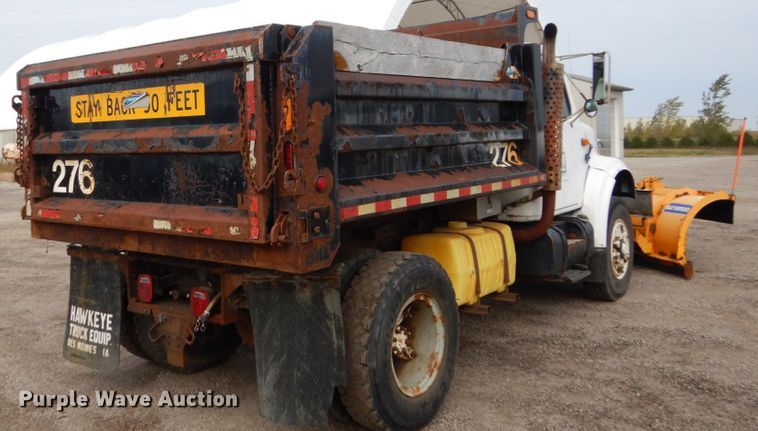 image for item EC9004 1992 International 4900 dump truck