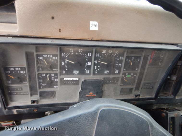 image for item EC9004 1992 International 4900 dump truck