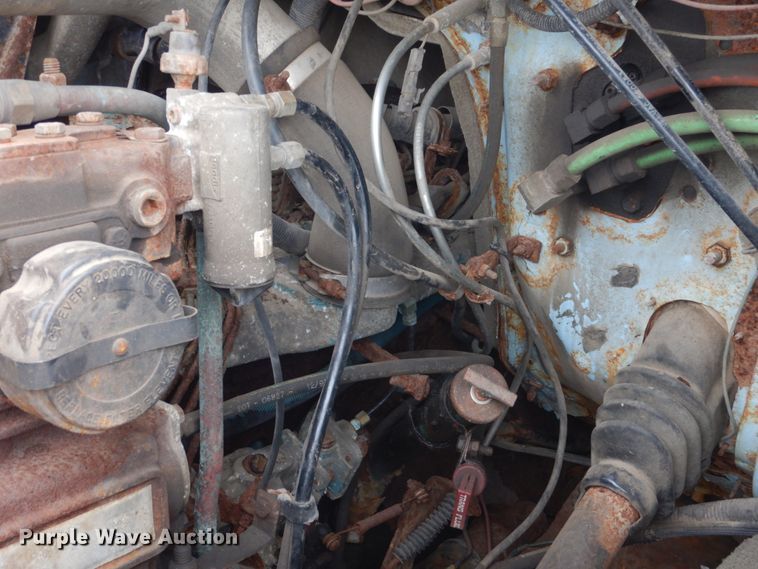 image for item EC9004 1992 International 4900 dump truck