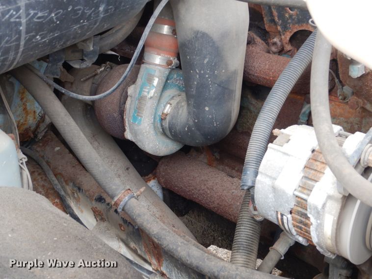 image for item EC9004 1992 International 4900 dump truck