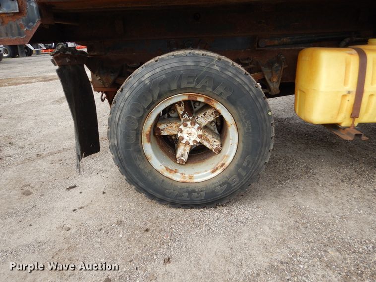 image for item EC9004 1992 International 4900 dump truck